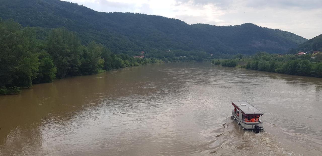 Havva Hotell Călimăneşti Exteriör bild