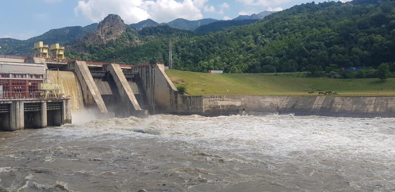 Havva Hotell Călimăneşti Exteriör bild